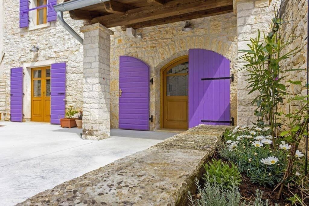 House Kristina **** Villa Burići Kültér fotó