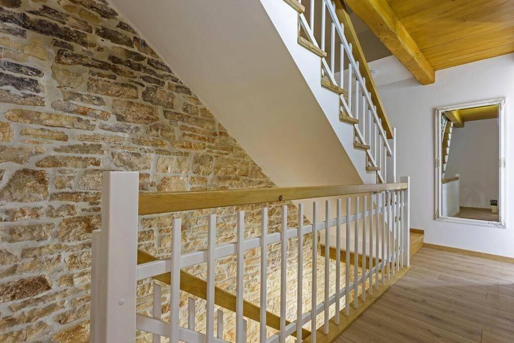 House Kristina **** Villa Burići Kültér fotó