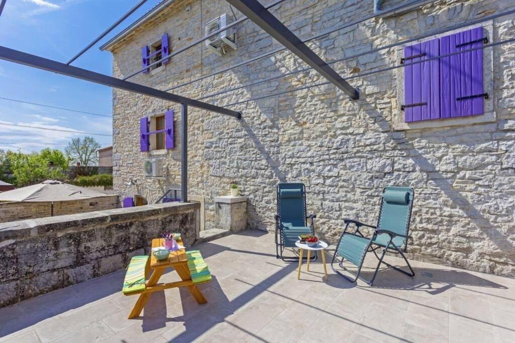 House Kristina **** Villa Burići Kültér fotó